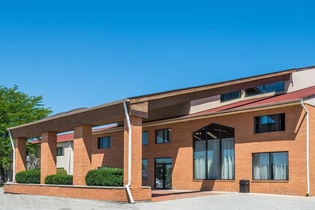 Travelodge Indianapolis Castleton Bagian luar foto